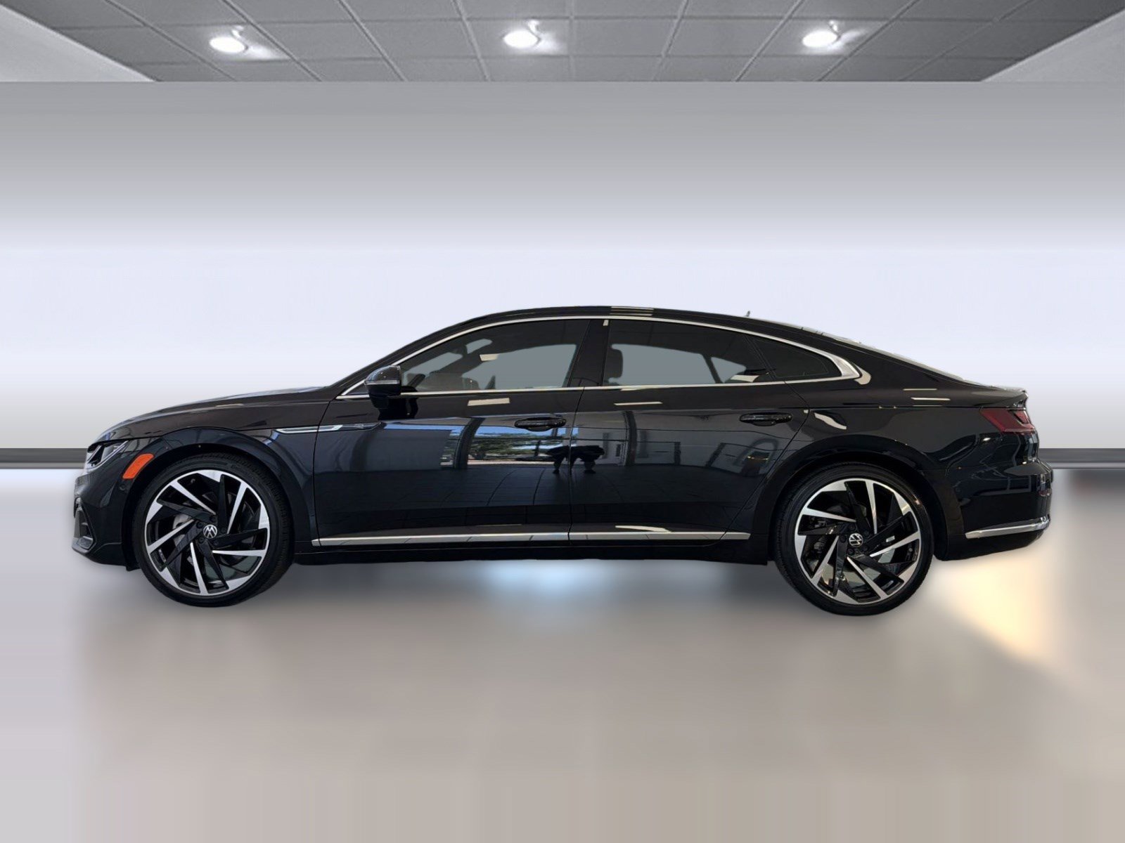 Used 2023 Volkswagen Arteon SEL Premium AWD/4WD image 2