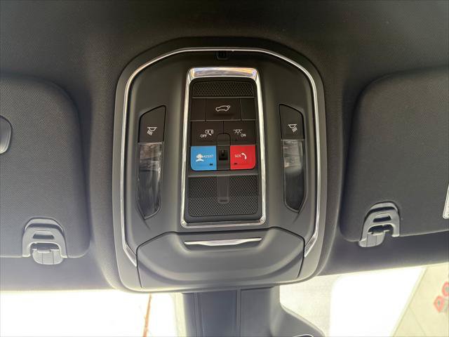 Certified 2024 Jeep Wagoneer L Series III w/ Flexible Seating Group AWD/4WD image 25