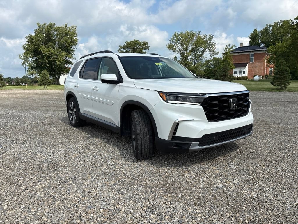 Used 2025 Honda Pilot Elite image 15