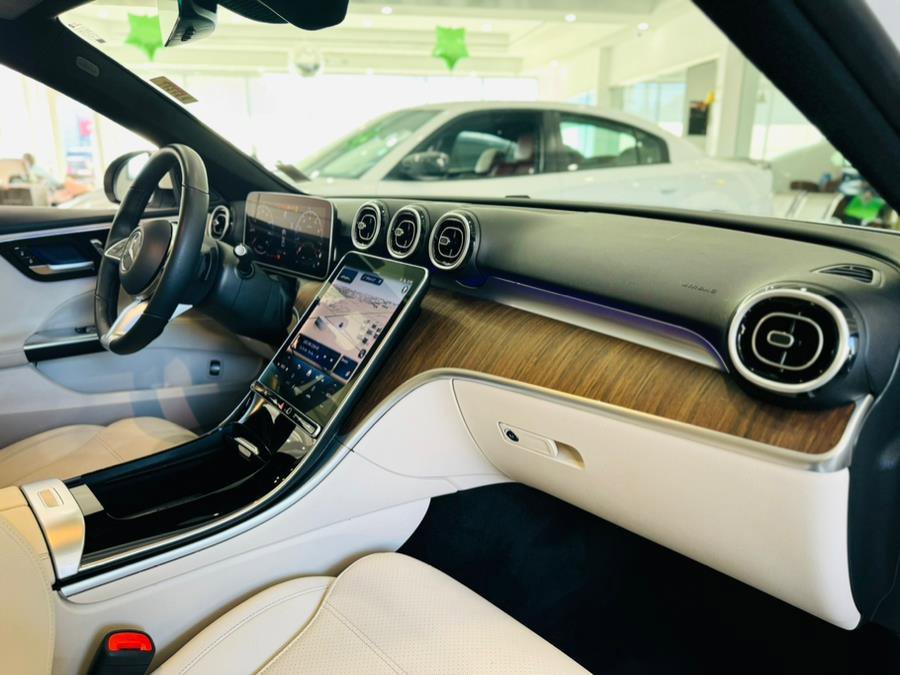 Used 2025 Mercedes-Benz C 300 4MATIC Sedan image 20