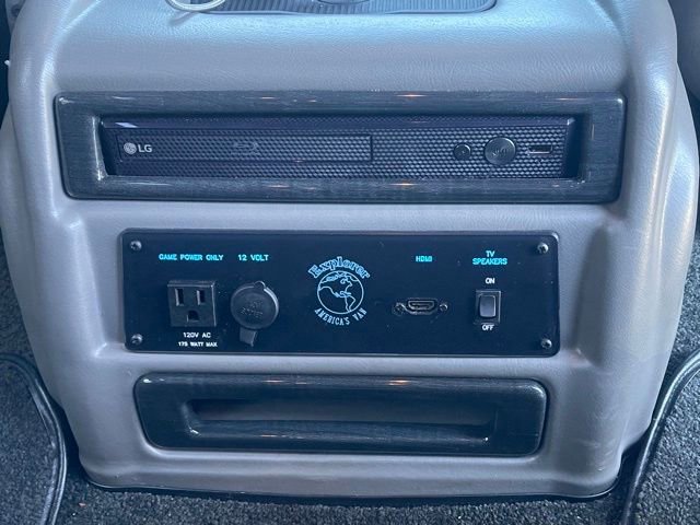 Used 2022 GMC Savana 2500 Extended image 21