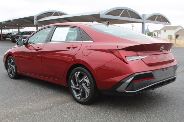 Used 2024 Hyundai Elantra Limited FWD image 6