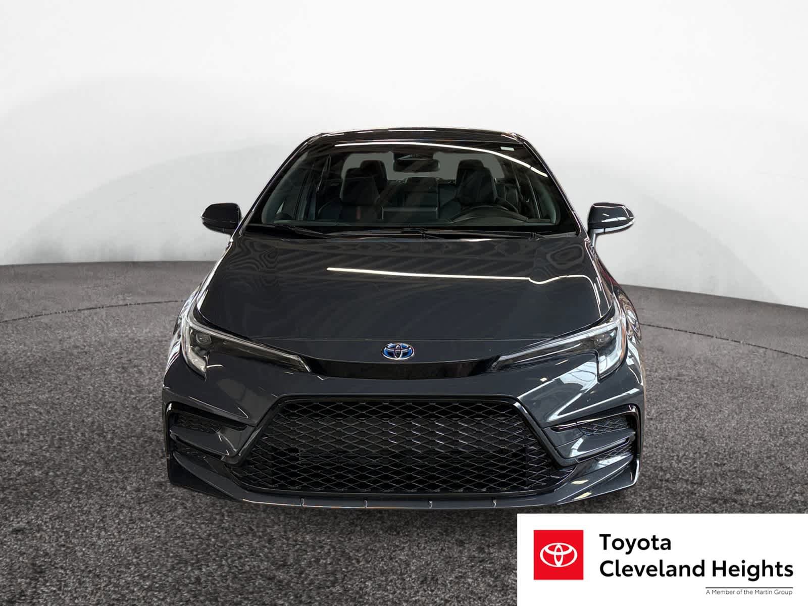 Certified 2025 Toyota Corolla SE FWD image 2