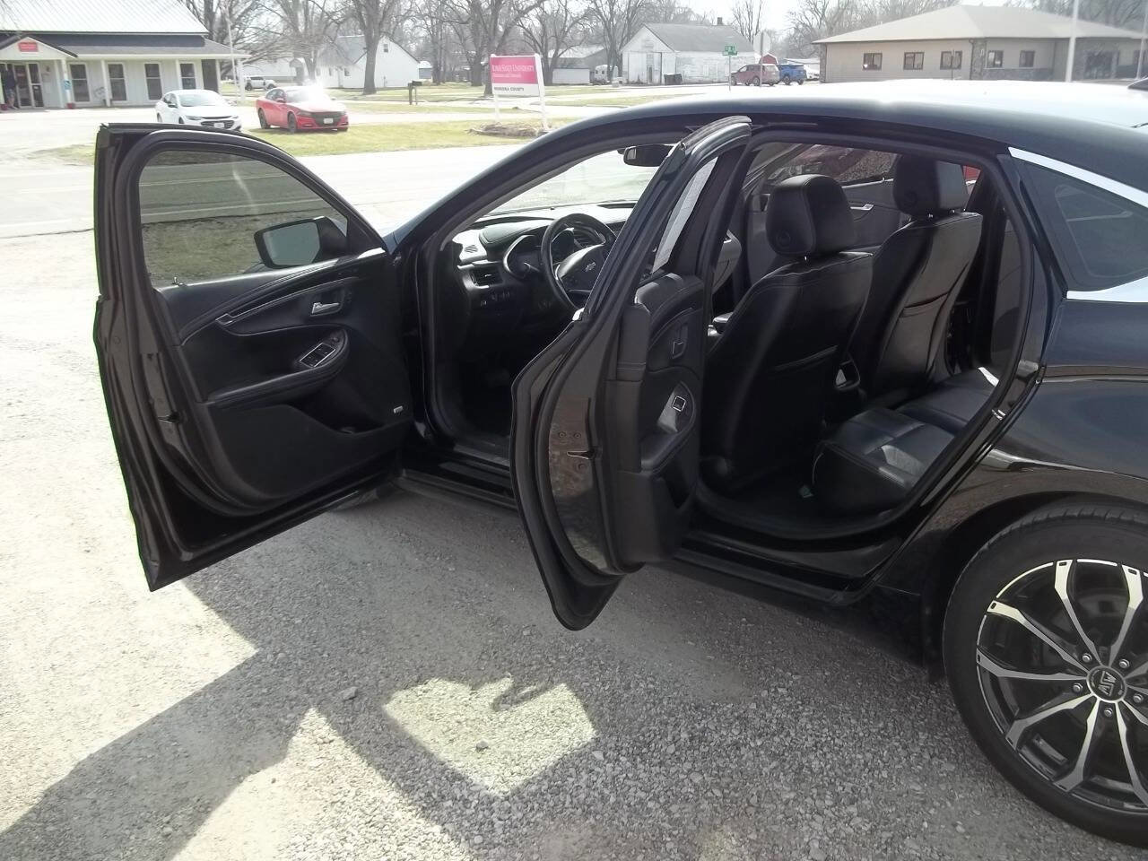 Used 2015 Chevrolet Impala LTZ image 9