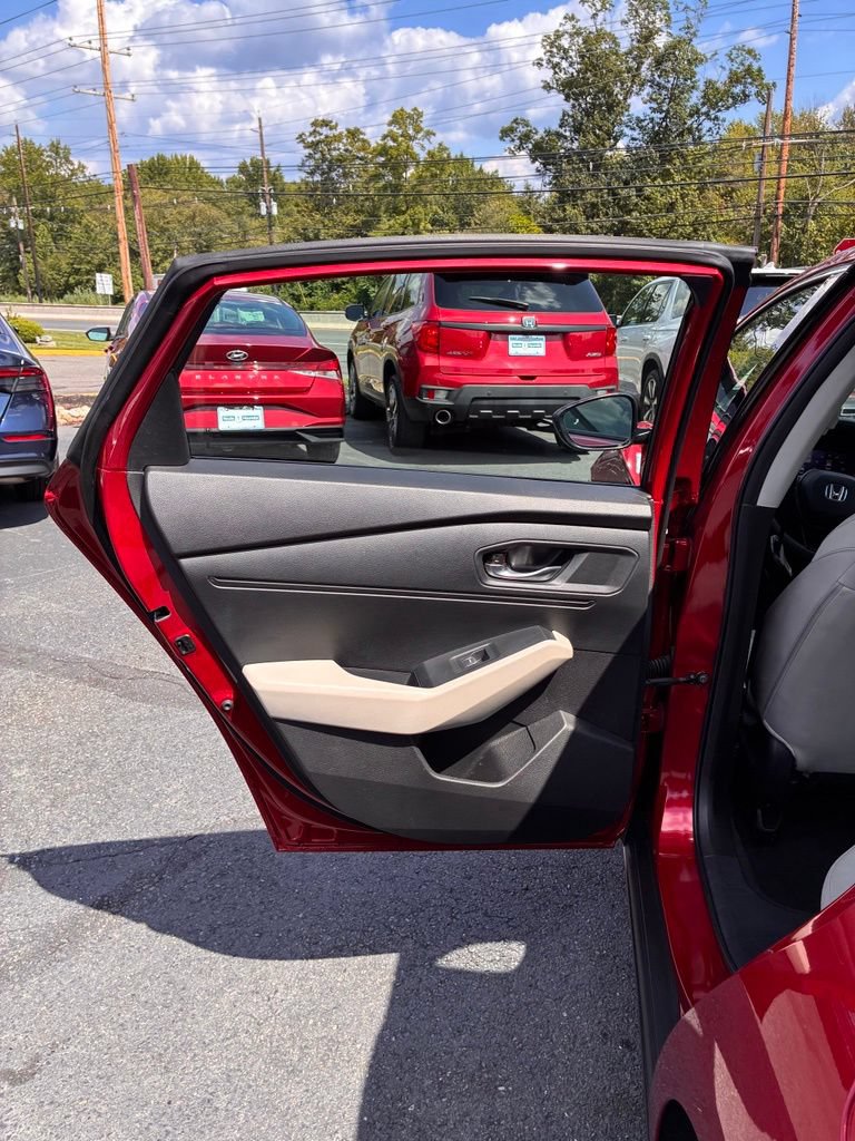 Used 2023 Honda Accord EX image 24