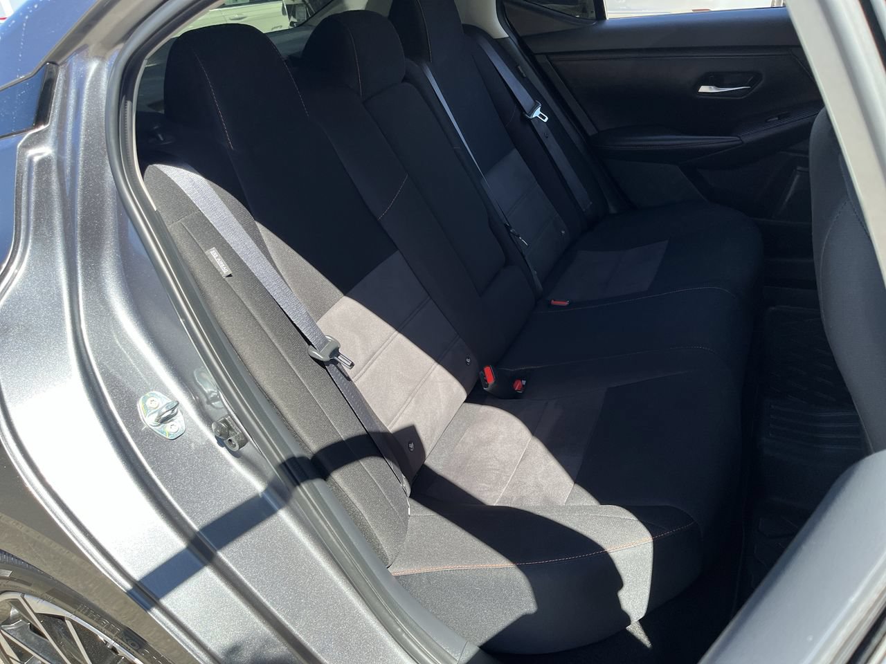 Used 2025 Nissan Sentra SR FWD image 23