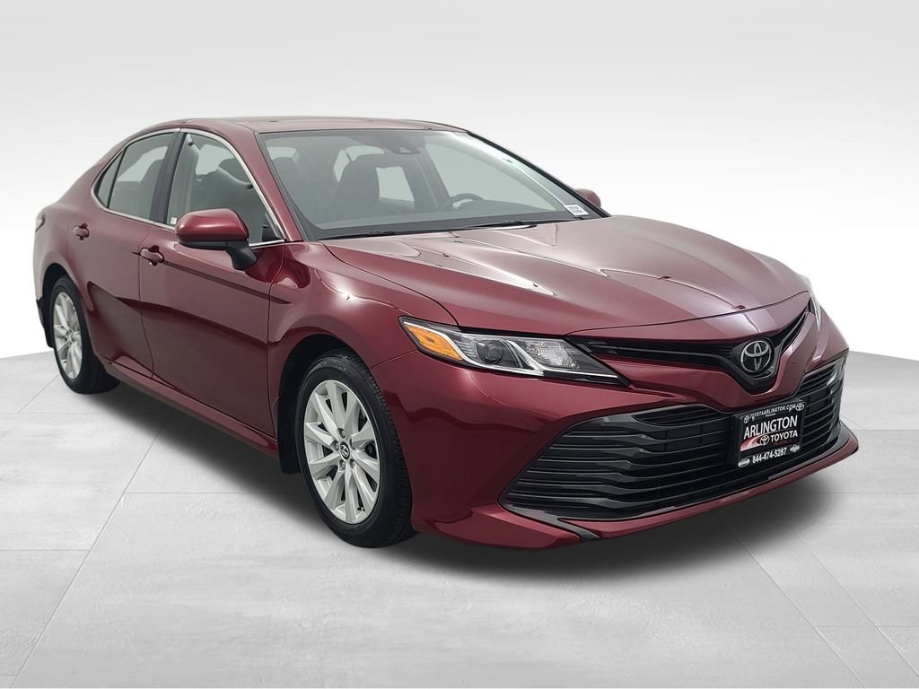 Used 2020 Toyota Camry LE image 2