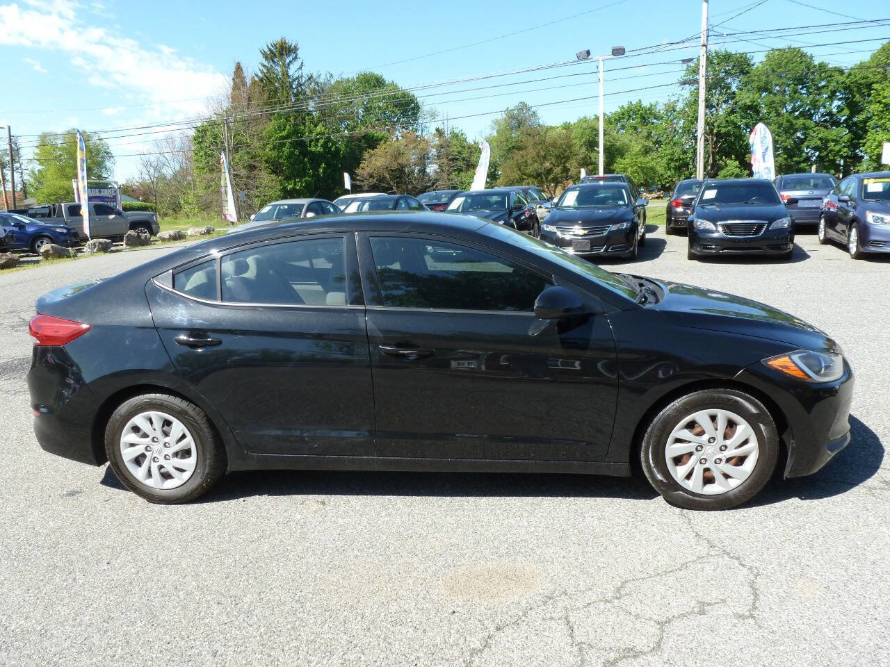 Used 2018 Hyundai Elantra SE FWD image 4