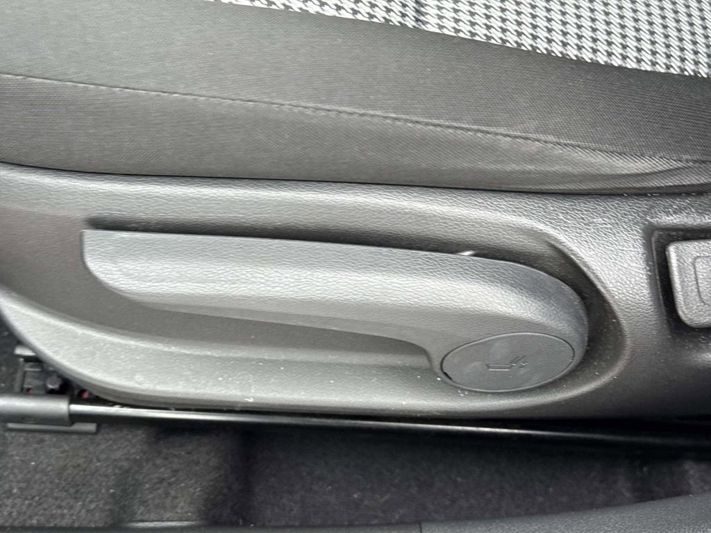 Used 2021 Hyundai Kona SEL image 15