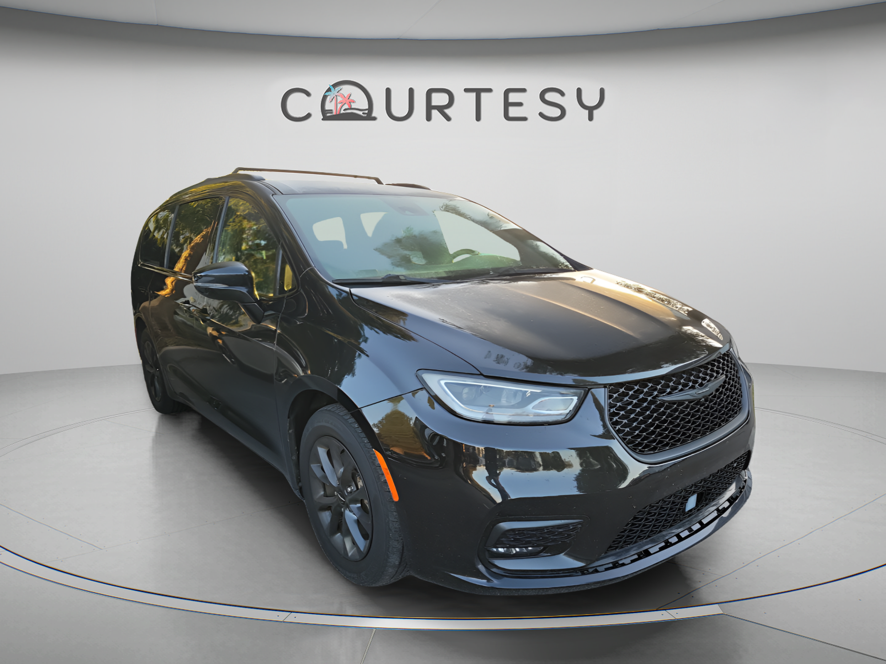 Used 2021 Chrysler Pacifica Touring-L w/ S Appearance Package FWD image 19