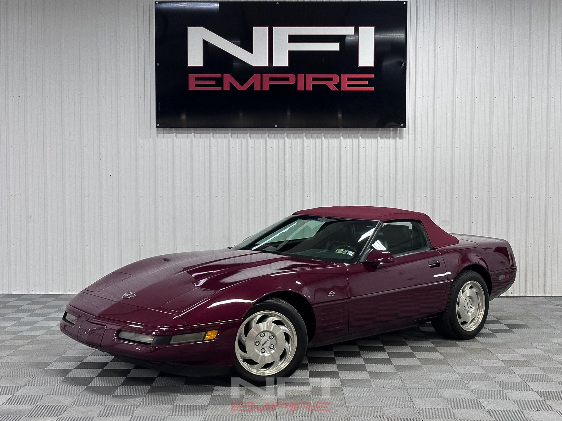 Used 1993 Chevrolet Corvette Convertible RWD image 2