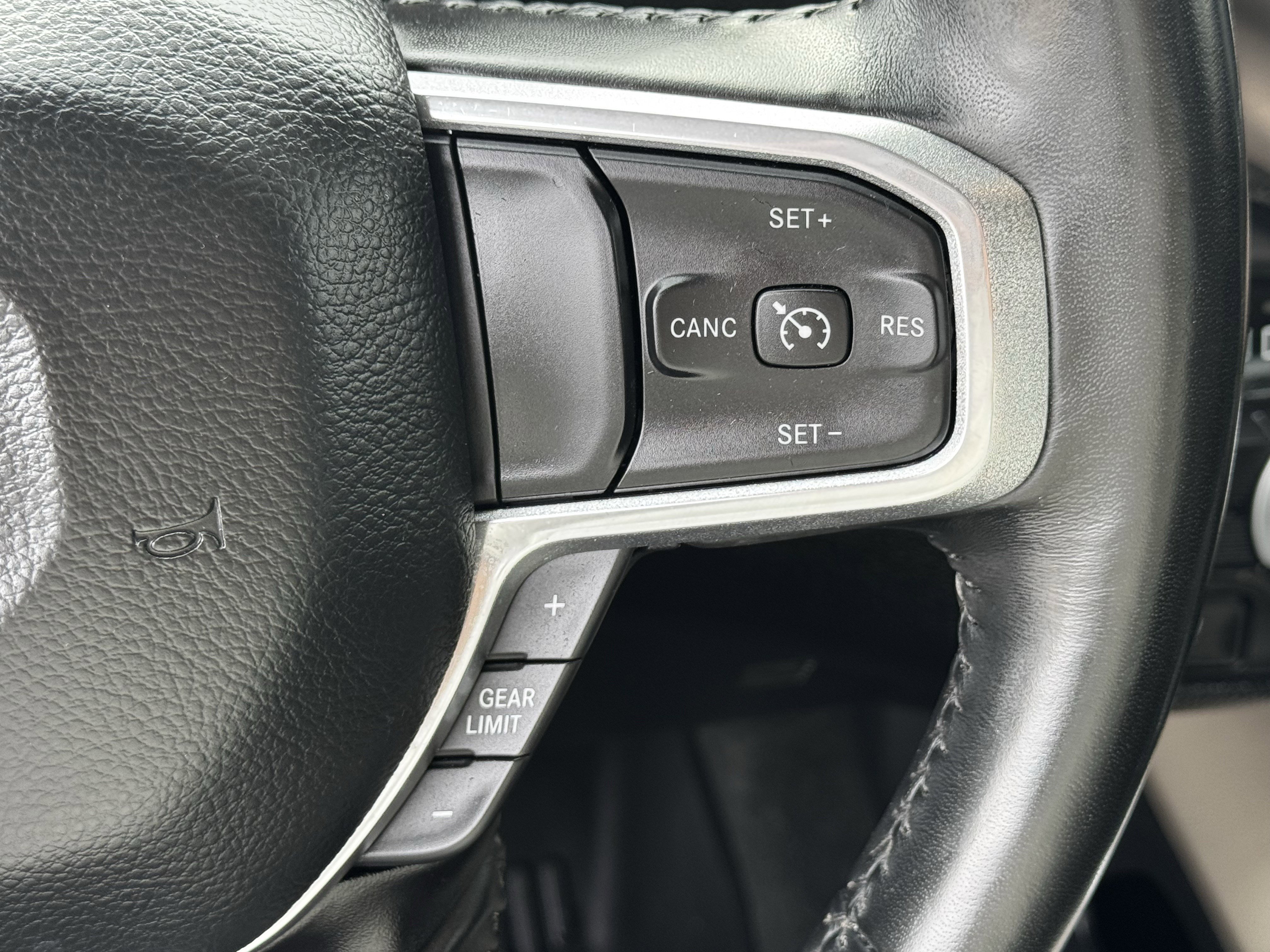 Used 2022 RAM 1500 Laramie image 24