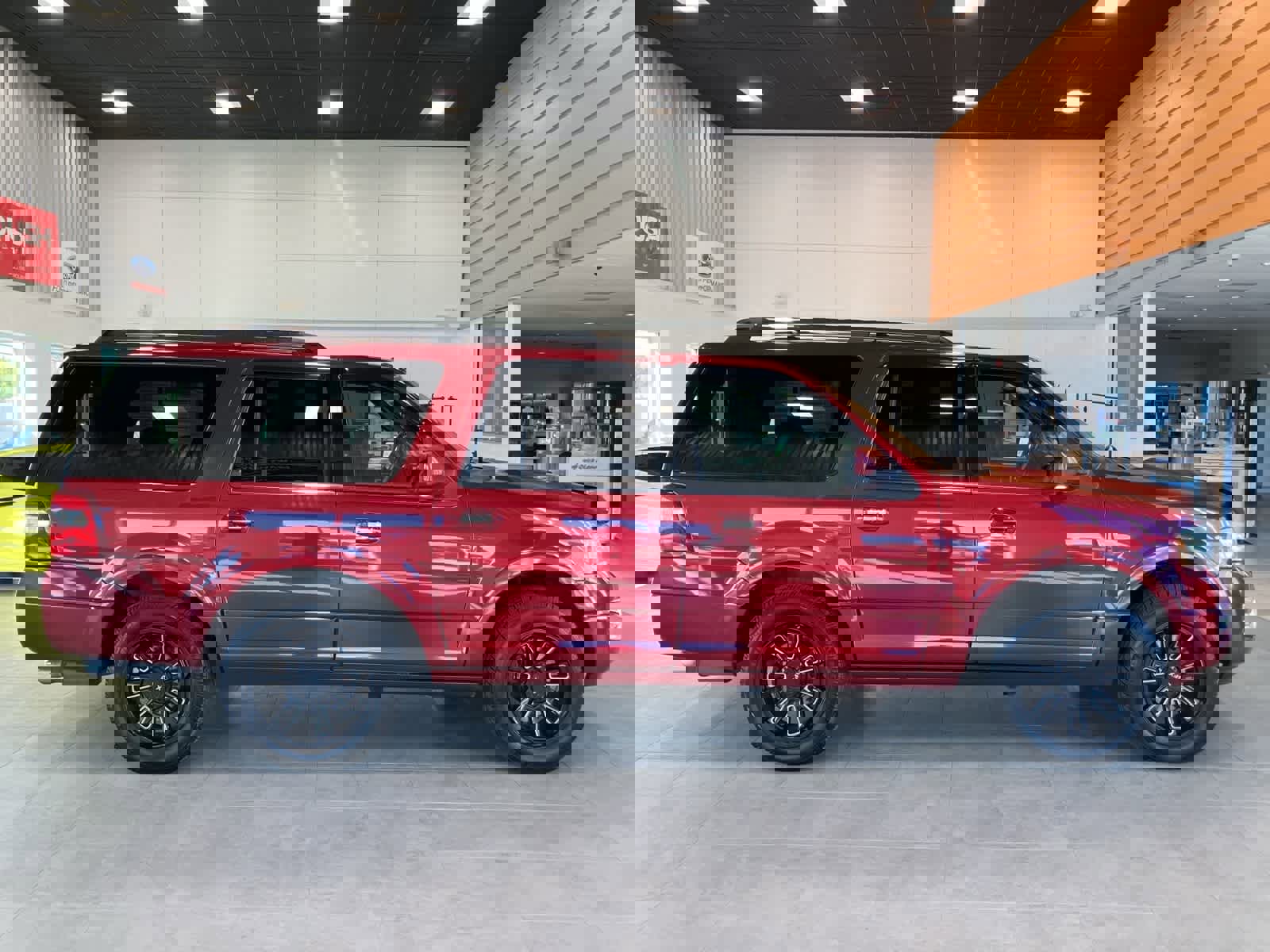 Used 2016 Ford Expedition EL Limited w/ Equipment Group 301A image 4