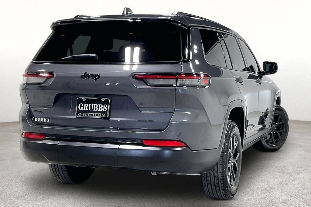 Used 2025 Jeep Grand Cherokee L Altitude AWD/4WD image 2