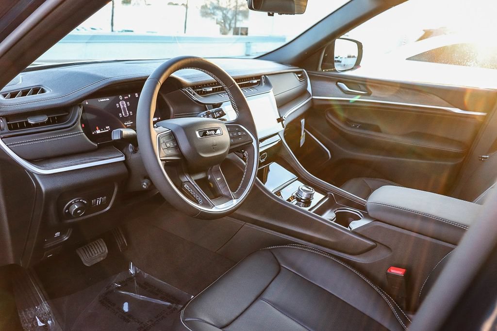 New 2026 Jeep Grand Cherokee Limited AWD/4WD image 23