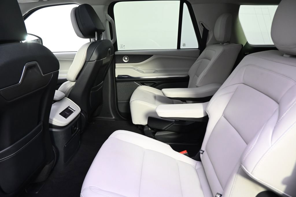New 2026 Lincoln Navigator L Reserve w/ Jet Appearance Package image 21
