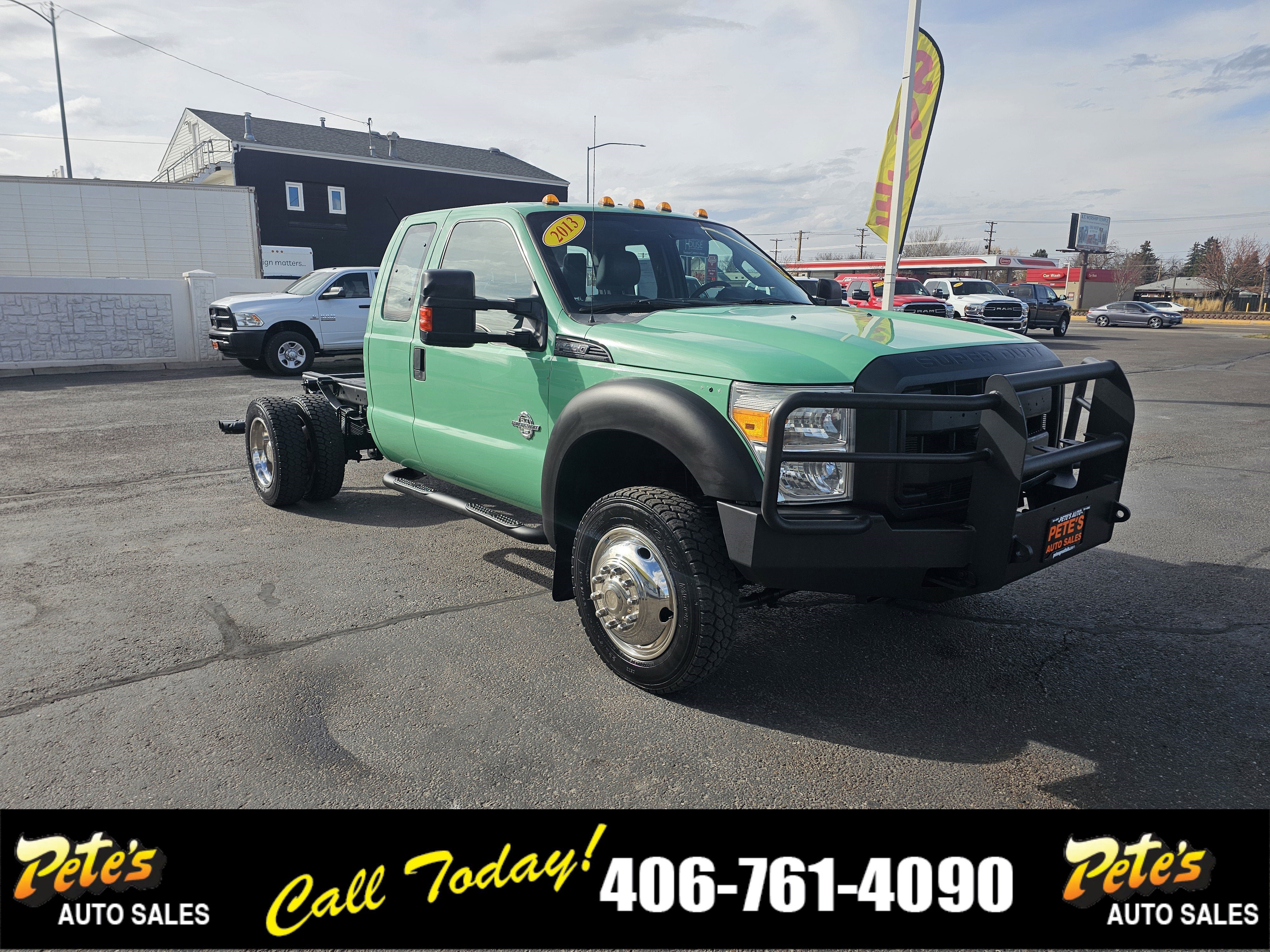 Used 2013 Ford F550 4x4 SuperCab Super Duty w/ Payload Upgrade Pkg image 6
