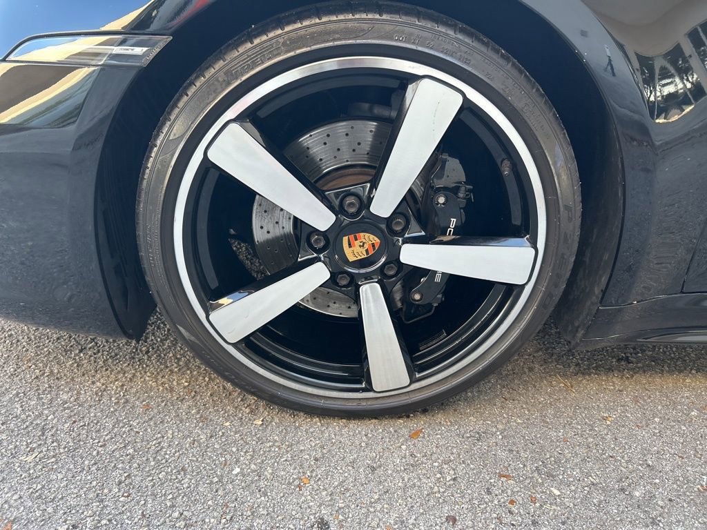Used 2021 Porsche 911 Targa 4S Heritage Design image 21