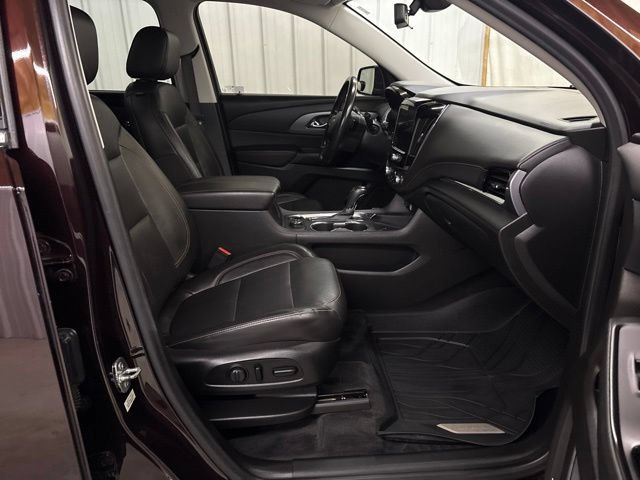 Used 2020 Chevrolet Traverse Premier w/ LPO, Floor Liner Package FWD image 31