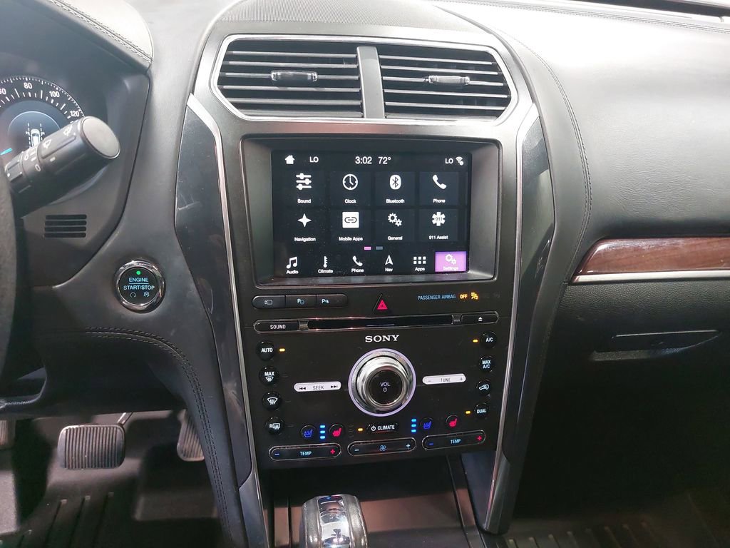 Used 2018 Ford Explorer Platinum AWD/4WD image 22
