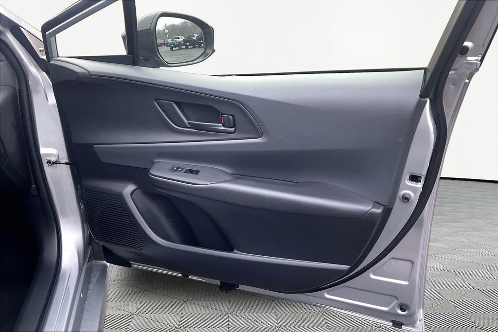 Used 2023 Toyota Prius LE image 29