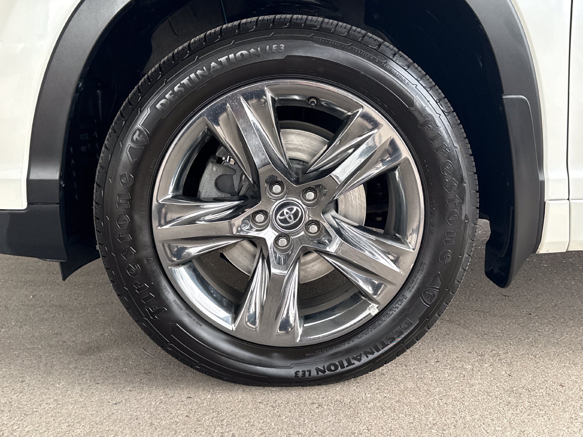 Used 2019 Toyota Highlander Limited Platinum AWD/4WD image 20