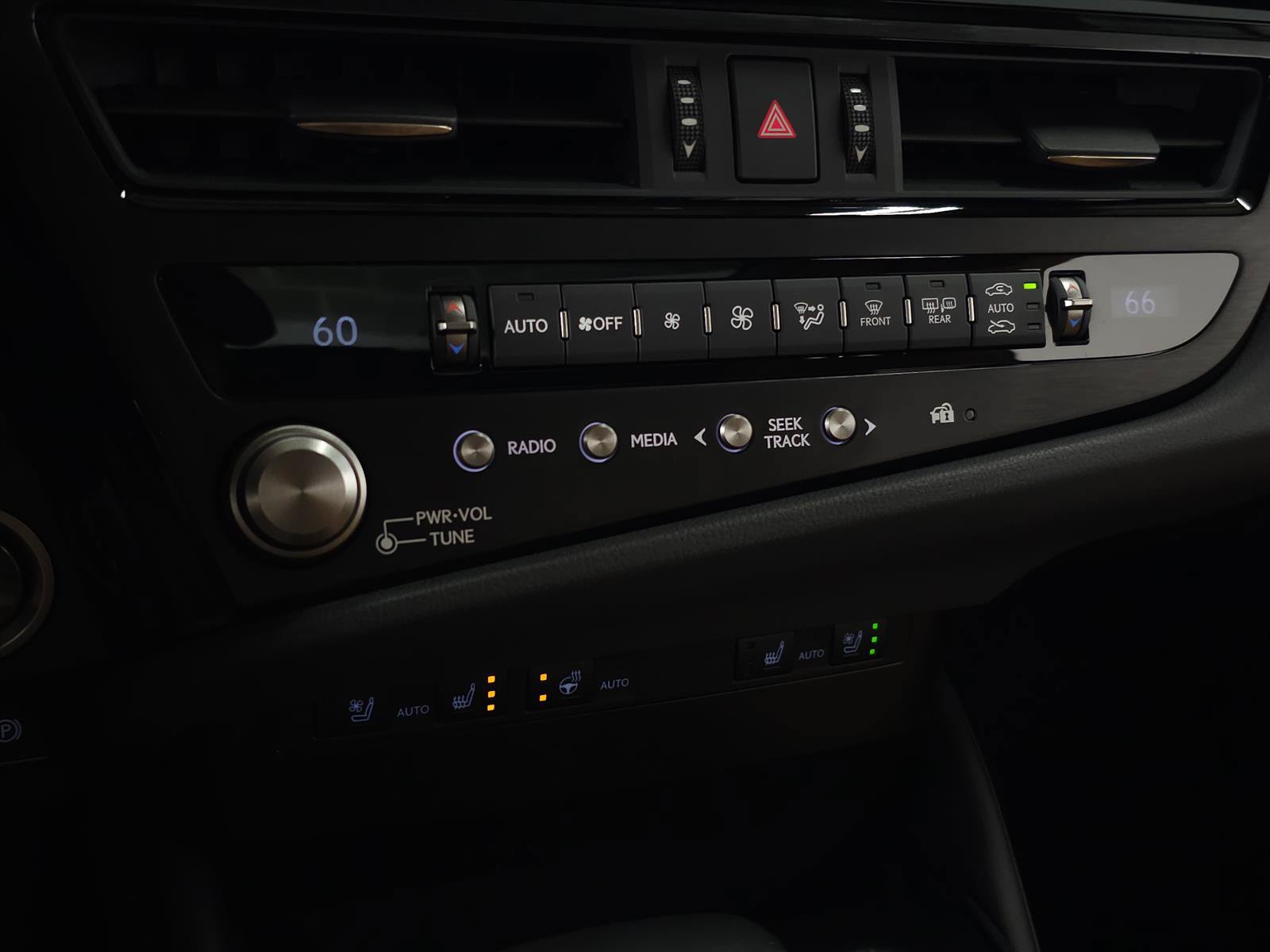 Certified 2025 Lexus ES 350 w/ Accessory Package (Z2) FWD image 28