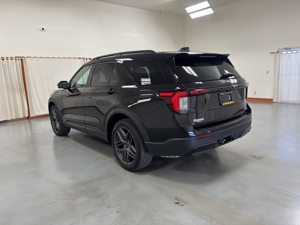 Used 2025 Ford Explorer ST-Line w/ Premium Package AWD/4WD image 6