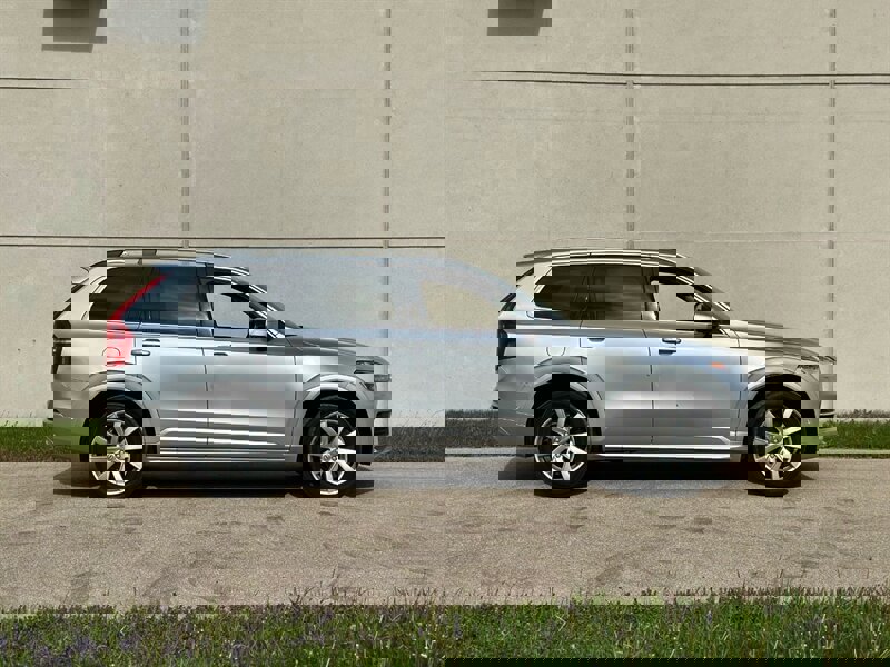 Used 2019 Volvo XC90 T6 Momentum w/ Advanced Package image 7