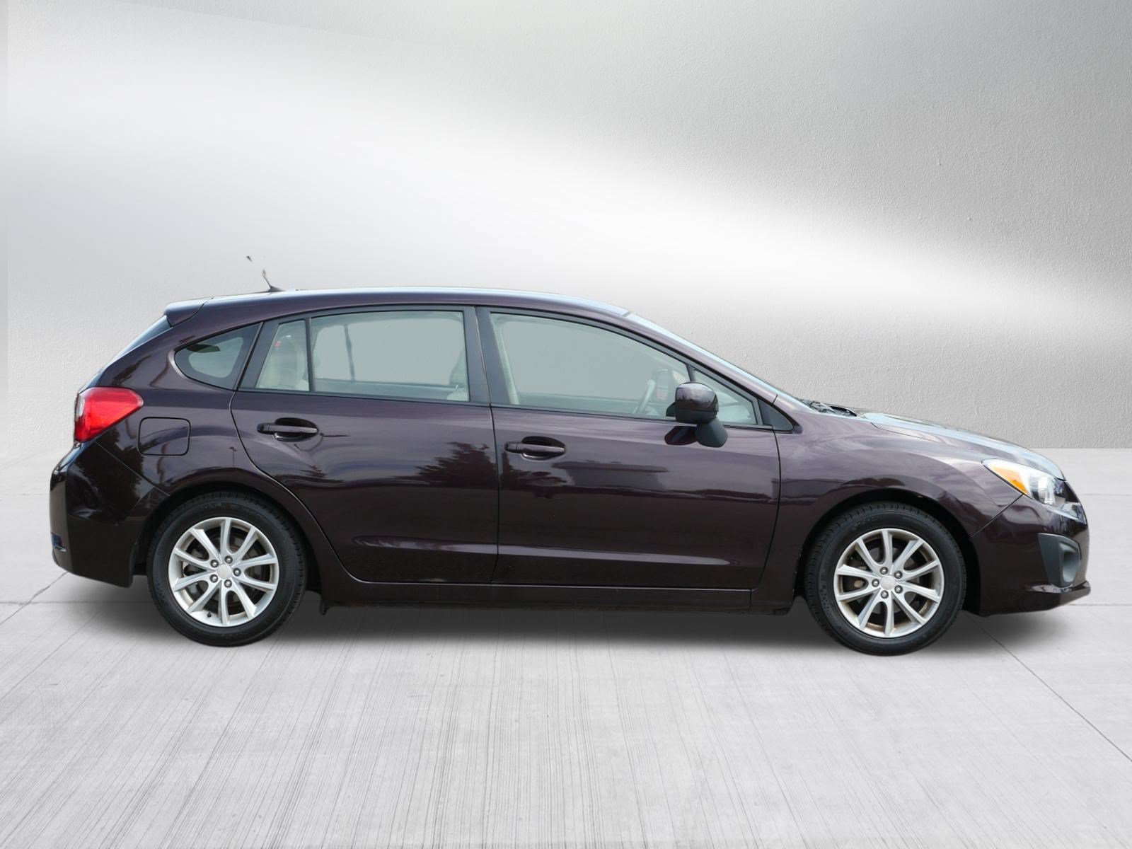 Used 2012 Subaru Impreza 2.0i Premium w/ All-Weather Pkg AWD/4WD image 8