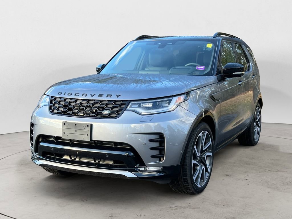 New 2025 Land Rover Discovery Dynamic SE