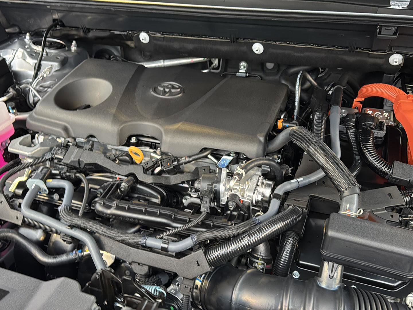 New 2025 Toyota RAV4 Limited image 32