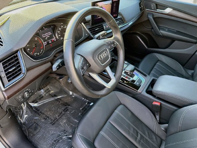 Used 2023 Audi Q5 2.0T Premium w/ Convenience Package AWD/4WD image 25