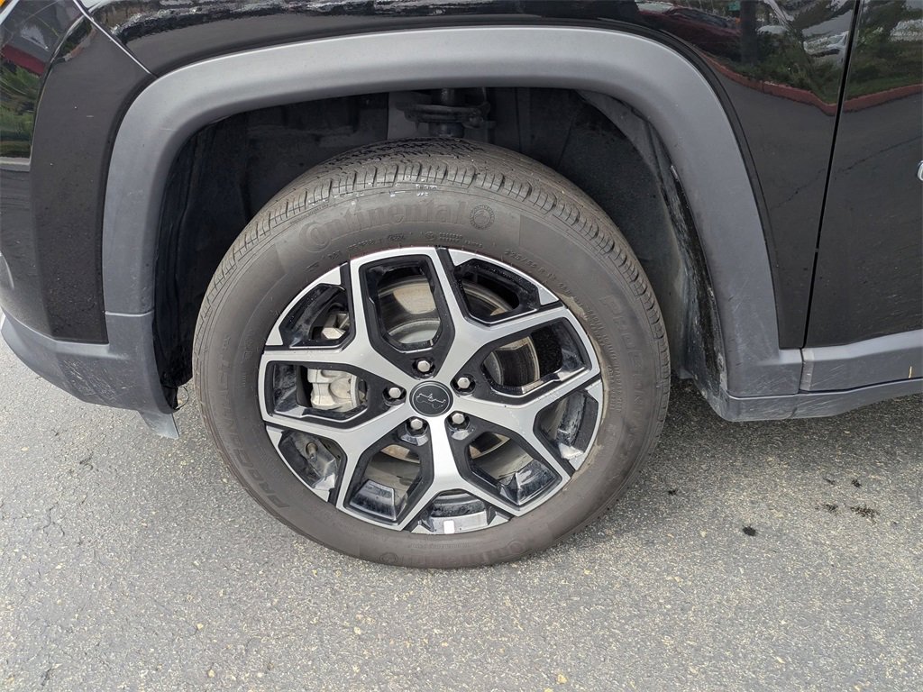 Used 2025 Jeep Compass Limited image 13