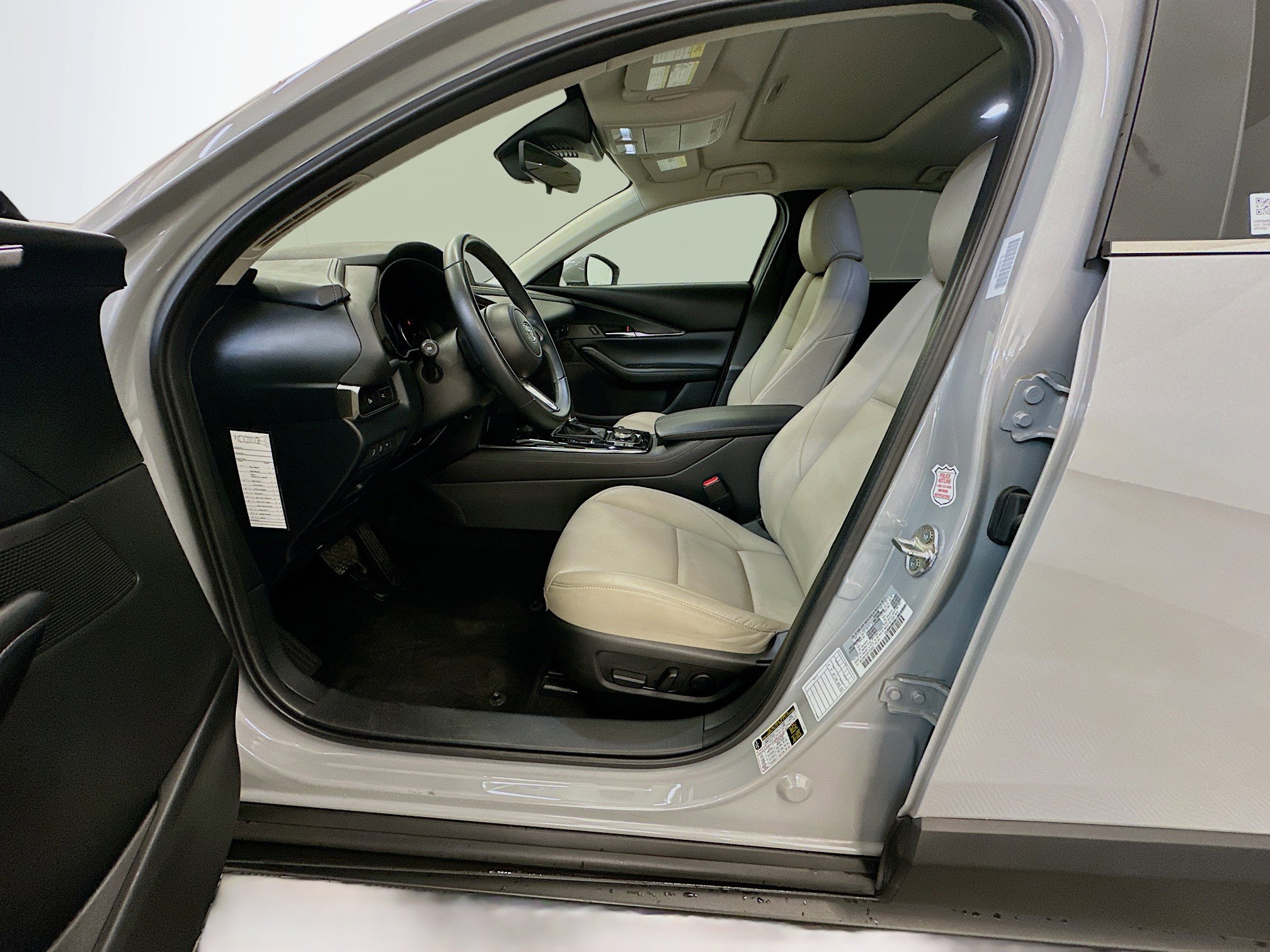 Used 2025 MAZDA CX-30 AWD 2.5 S w/ Preferred Package image 13