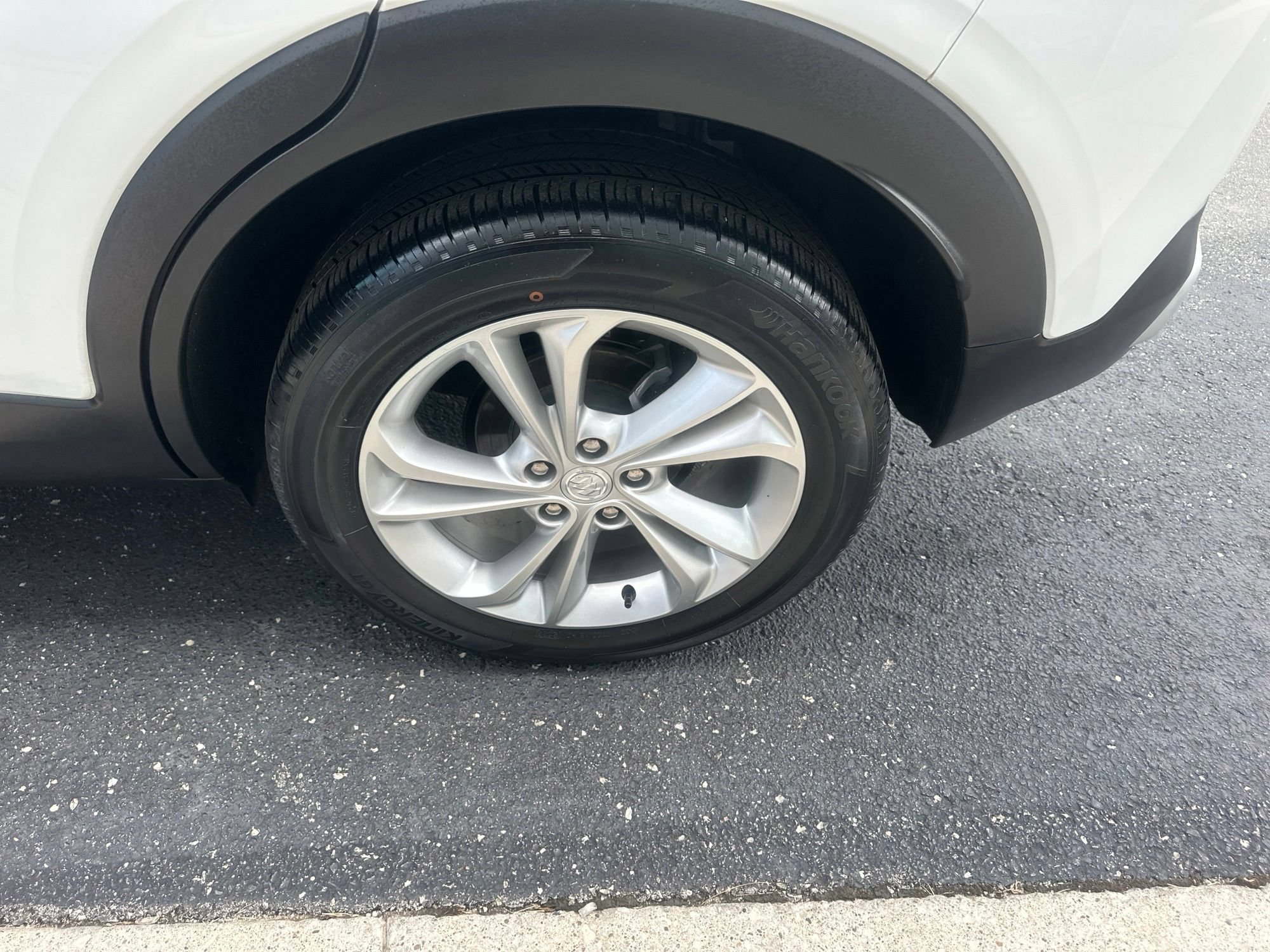 Used 2022 Buick Encore GX Preferred w/ Cold Weather Comfort Package FWD image 21