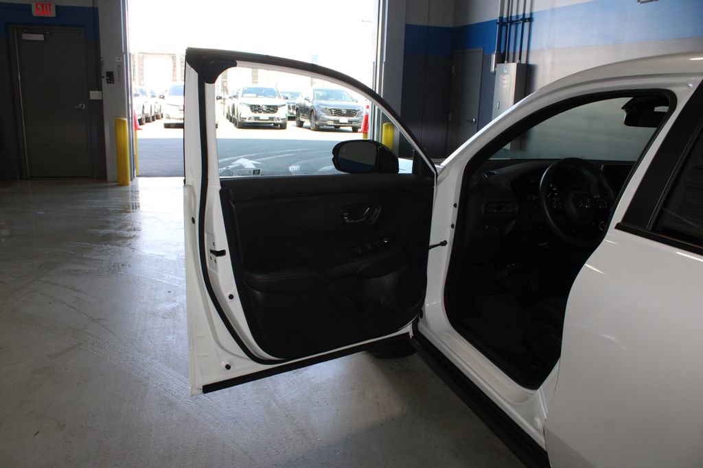 Certified 2024 Honda HR-V Sport image 7