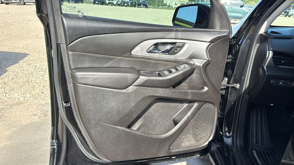 Used 2019 Chevrolet Traverse LS w/ LPO, Blackout Package image 12