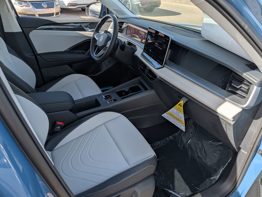 New 2025 Volkswagen Tiguan SE image 21