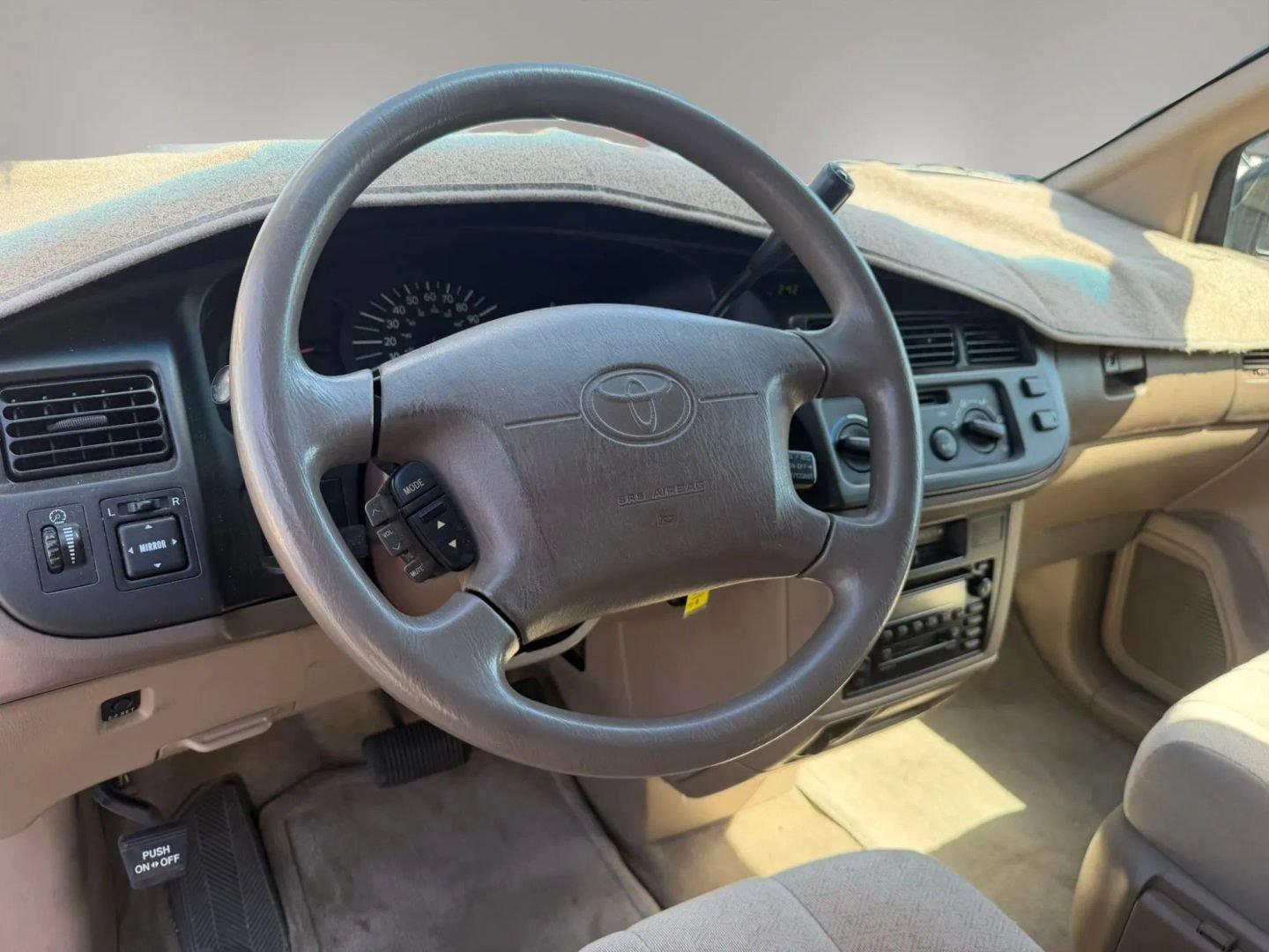 Used 2000 Toyota Sienna CE w/ CE Extra Value Pkg FWD image 12