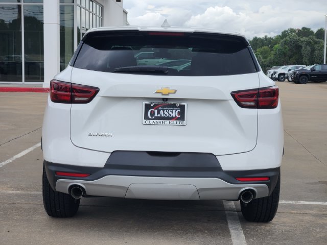 Used 2024 Chevrolet Blazer LT FWD image 6