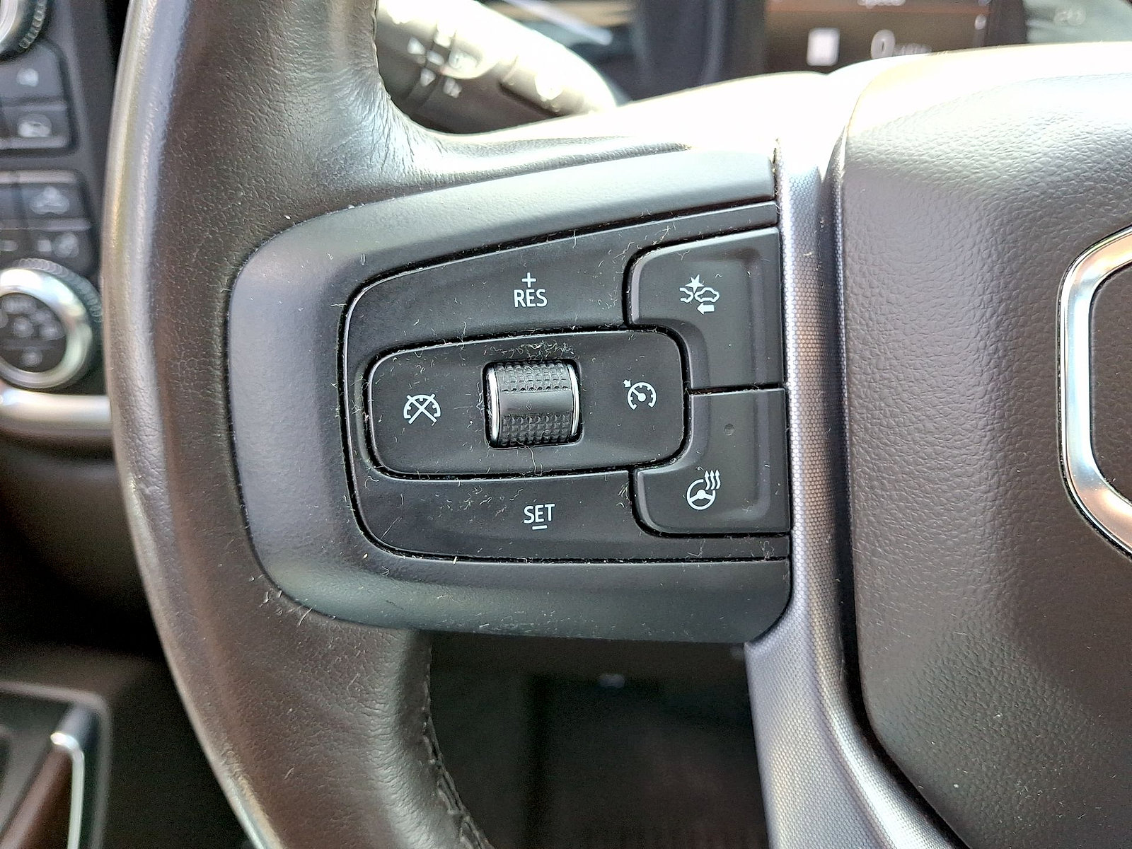 Used 2021 GMC Sierra 1500 SLT w/ SLT Premium Plus Package AWD/4WD image 17