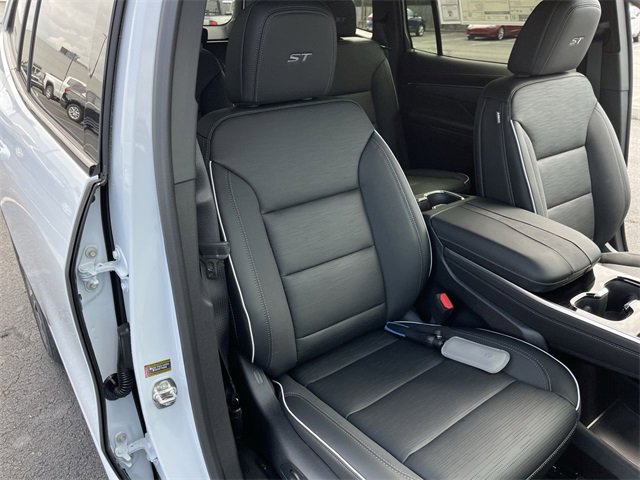 New 2026 Buick Enclave Sport Touring w/ Power Package image 25