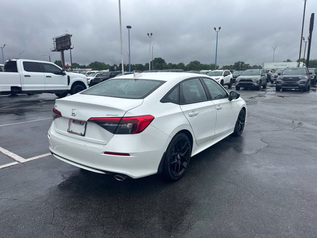 Used 2023 Honda Civic Sport image 4