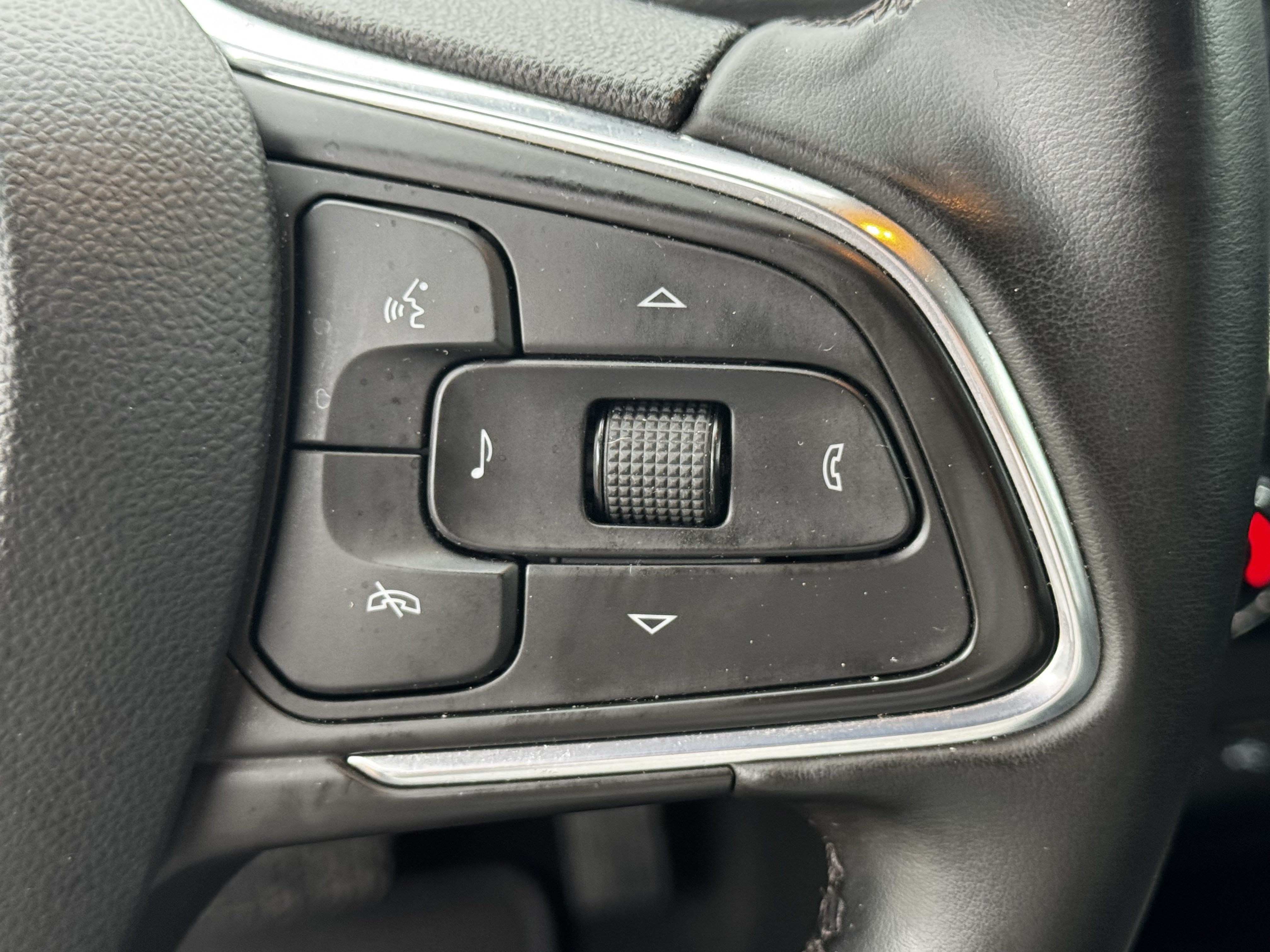 Used 2024 Buick Encore GX Sport Touring AWD/4WD image 23