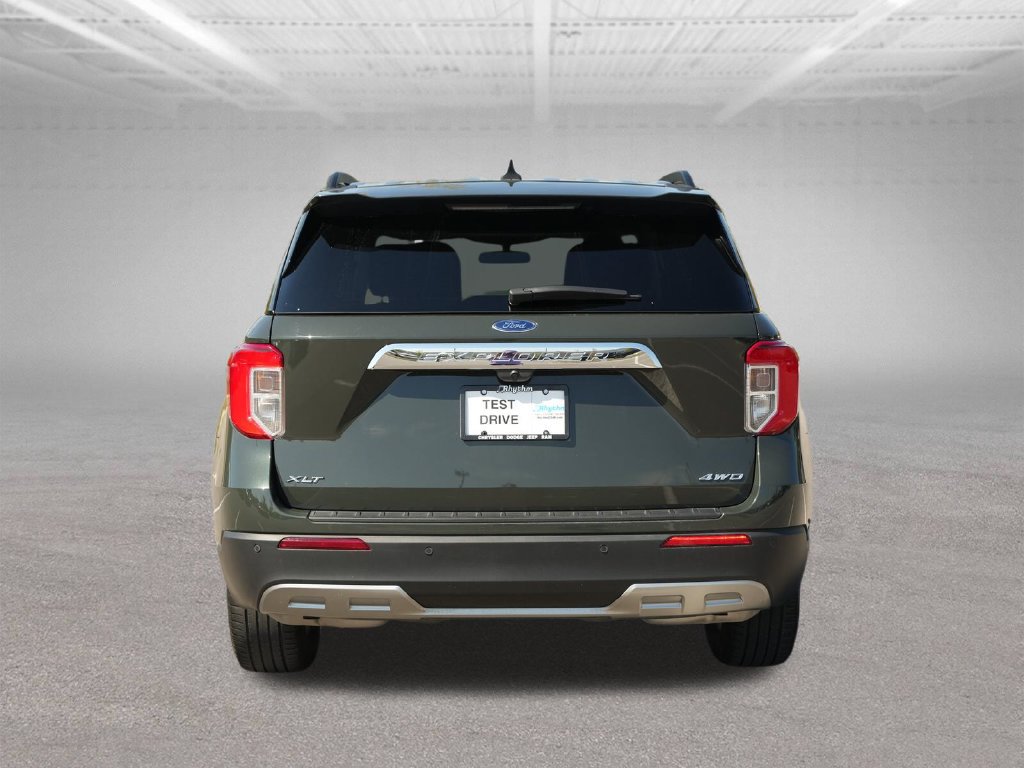 Used 2024 Ford Explorer XLT w/ Equipment Group 202A AWD/4WD image 8
