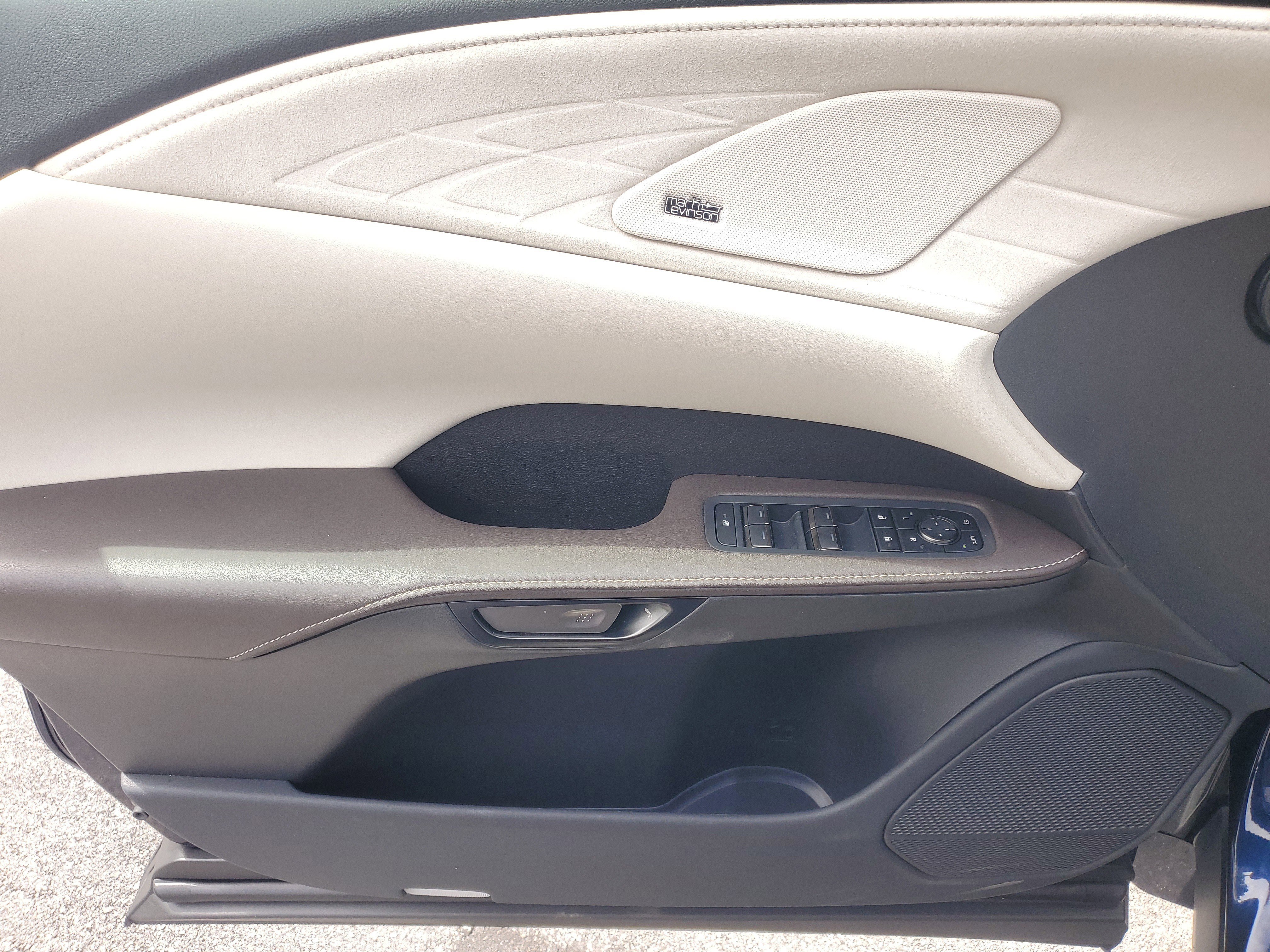 Used 2023 Lexus RX 350 FWD w/ Accessory Package (Z1) image 19