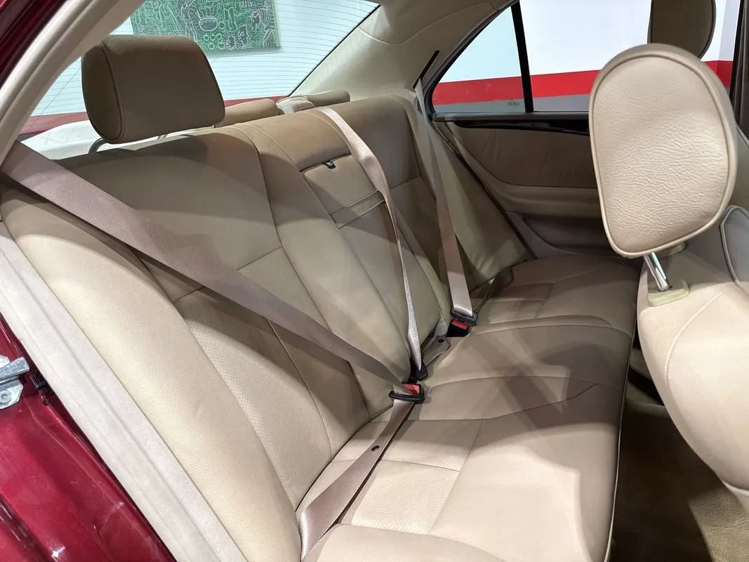 Used 1999 Mercedes-Benz E 320 Sedan image 79