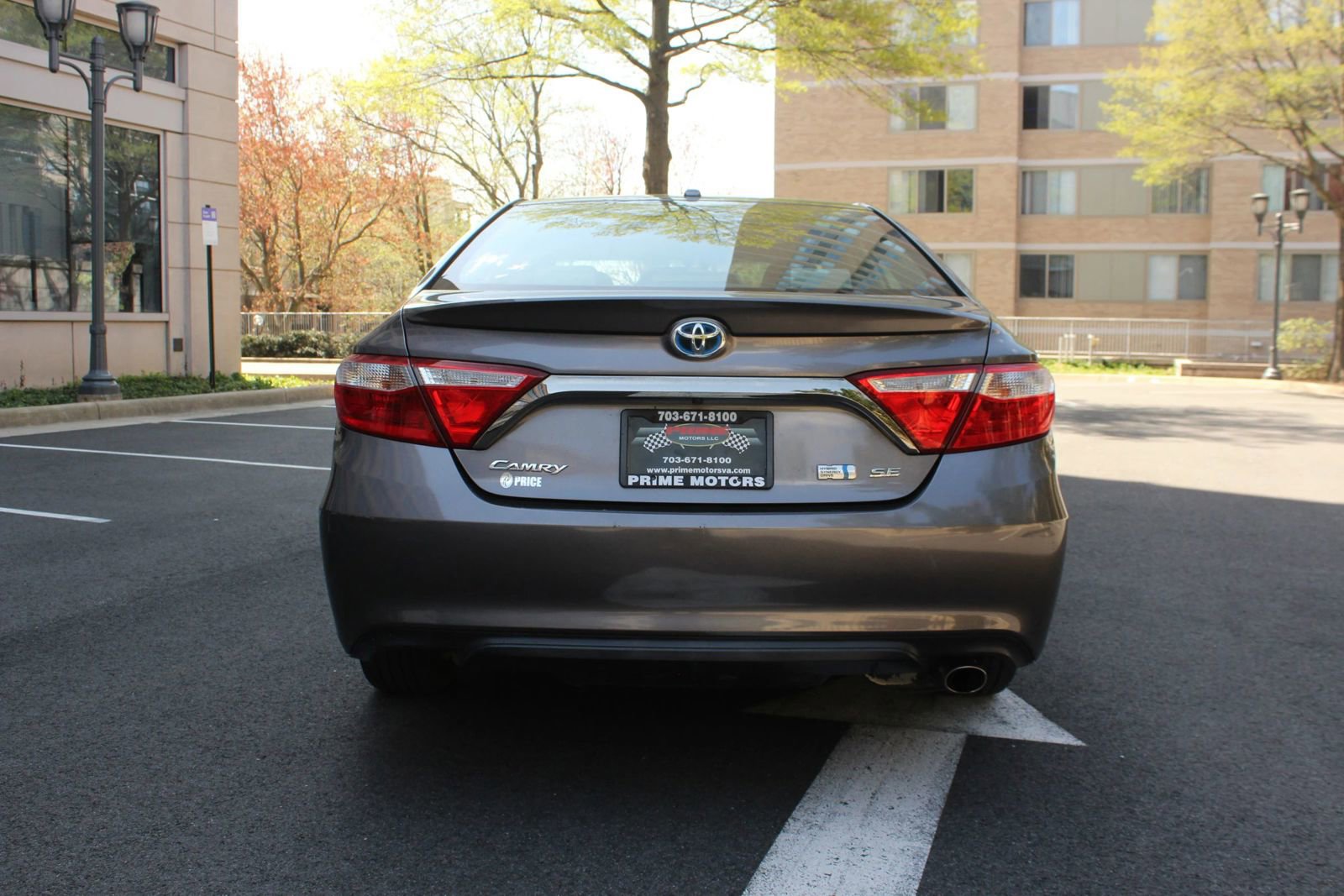 Used 2015 Toyota Camry SE w/ Moonroof Package FWD image 8