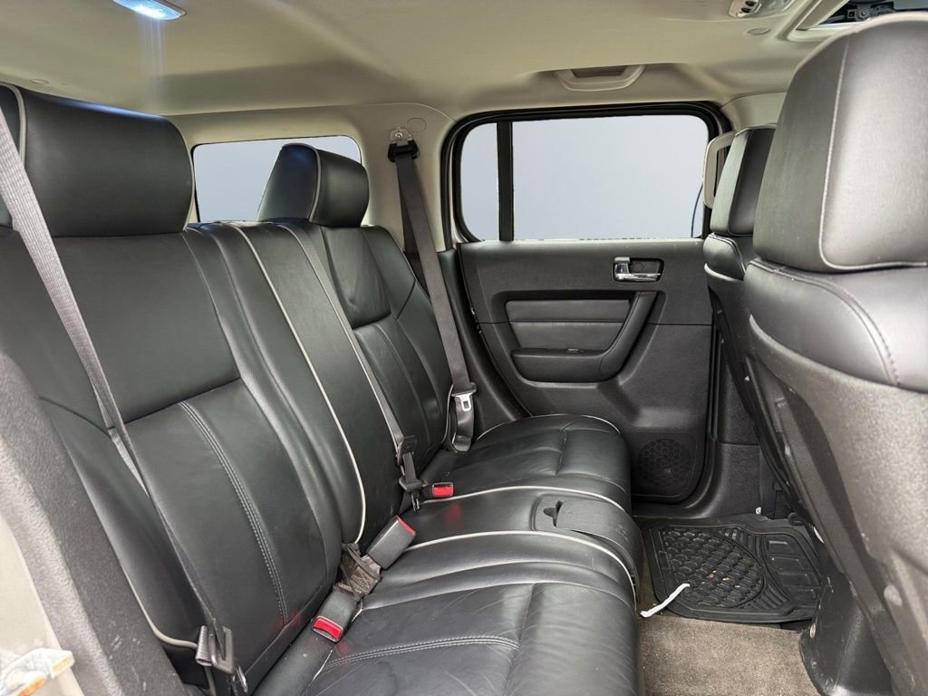 Used 2009 HUMMER H3 Luxury image 18